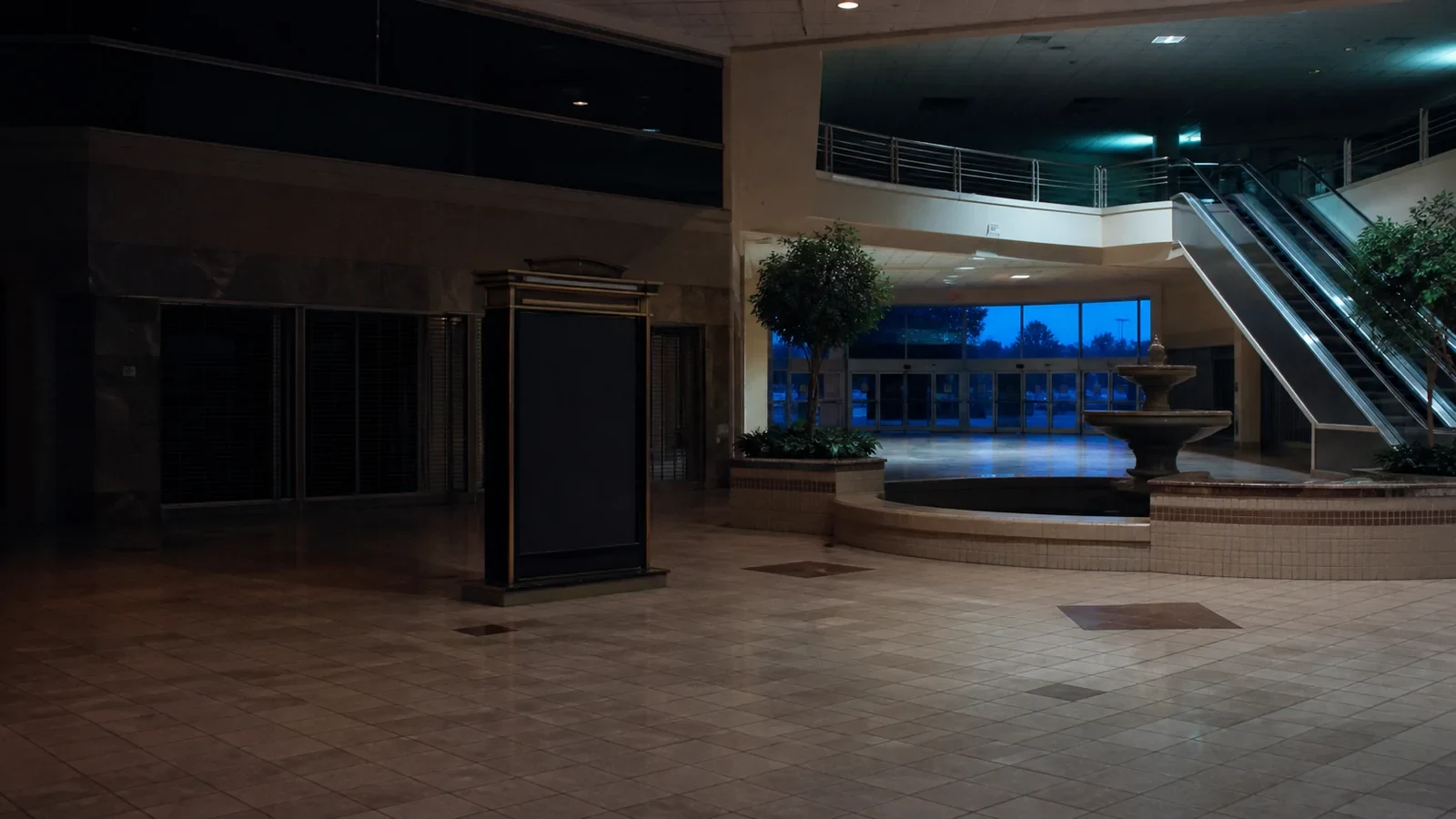 Atmospheric reconstruction for When the Shopping Mall Felt Like the Future
